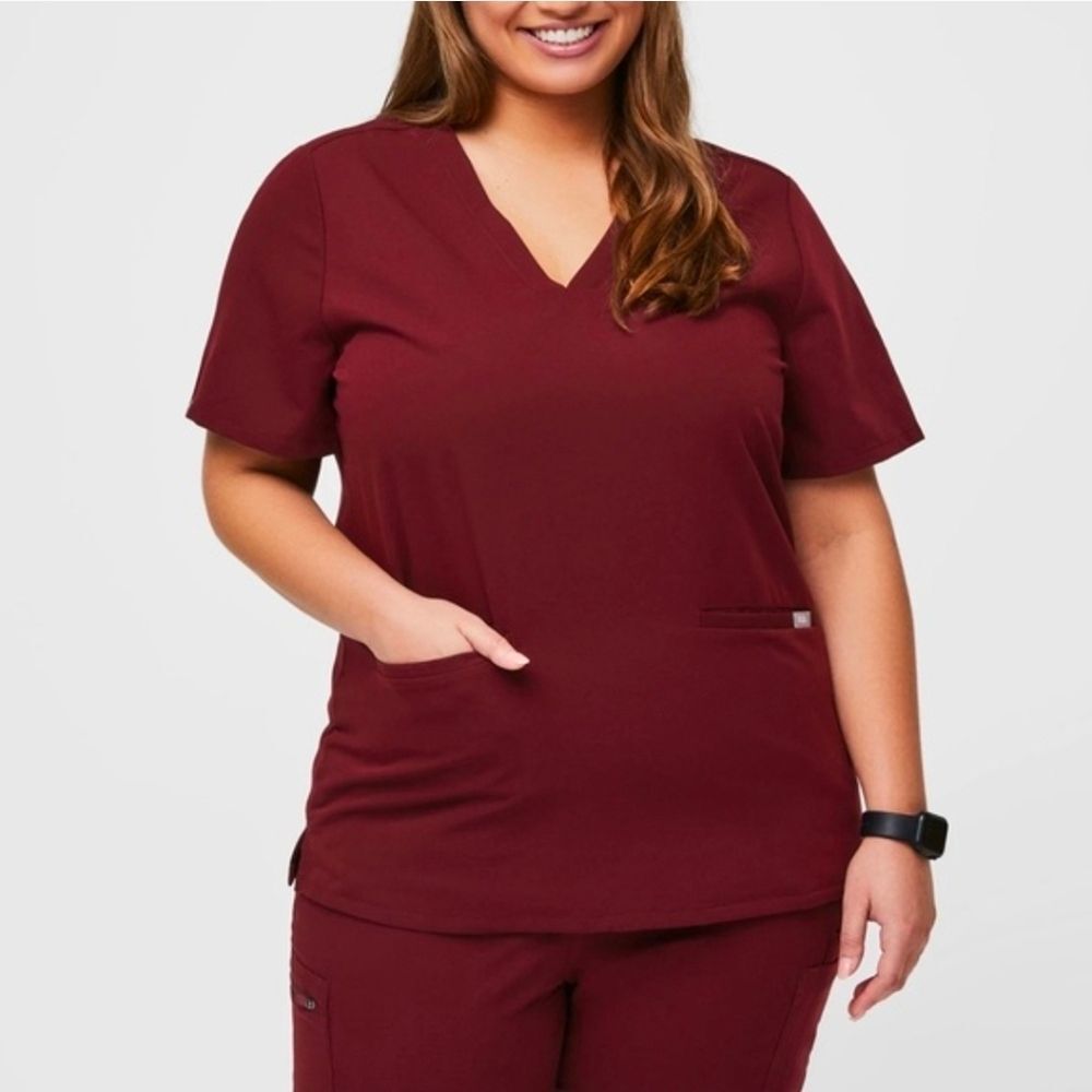 Figs Casma Three-Pocket Scrub Top, Burgundy, XL, Excellant Used Condition EUC